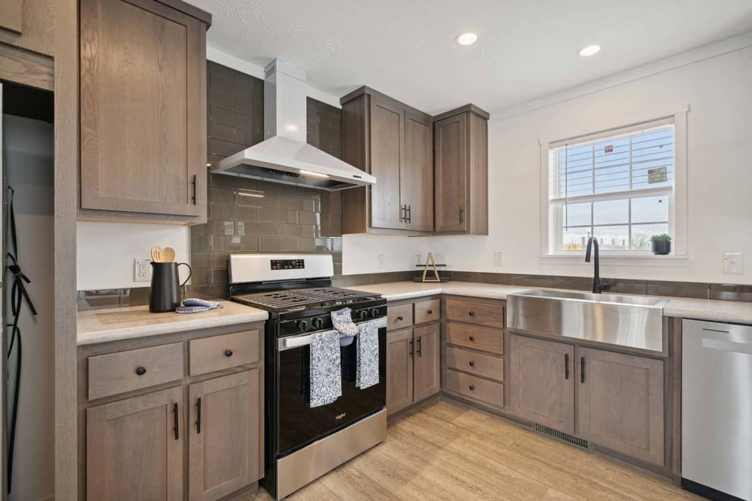 East point - encore kitchen home features