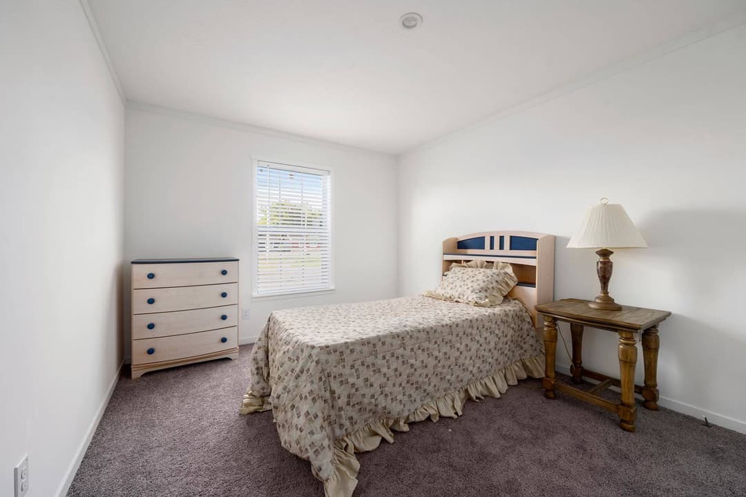 Attain bedroom home features