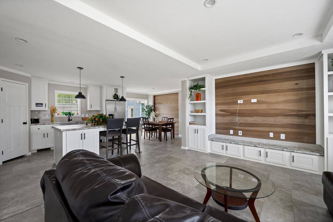 Elevate 52 interior home features