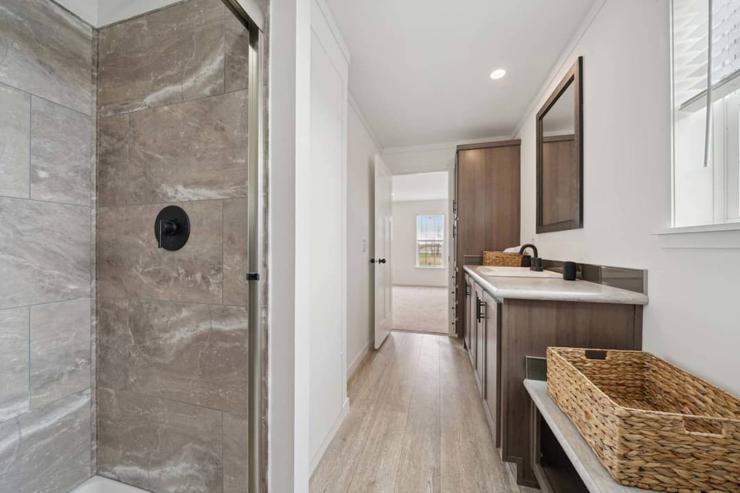 East point - encore bathroom home features