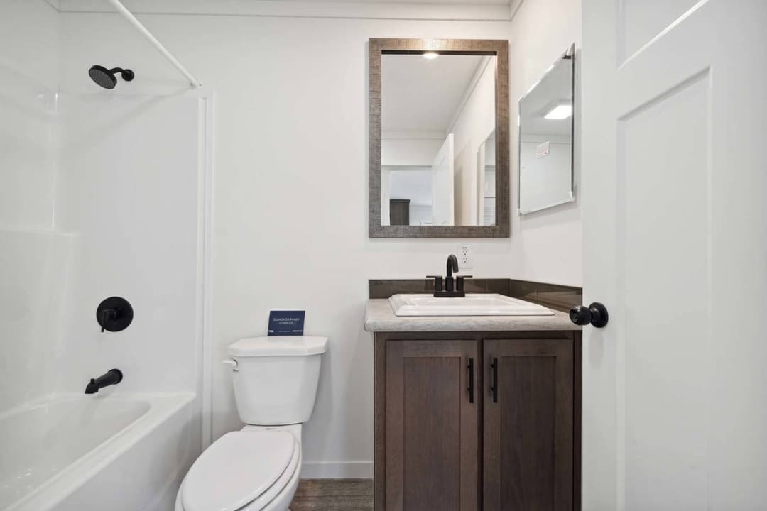 East point - encore bathroom home features