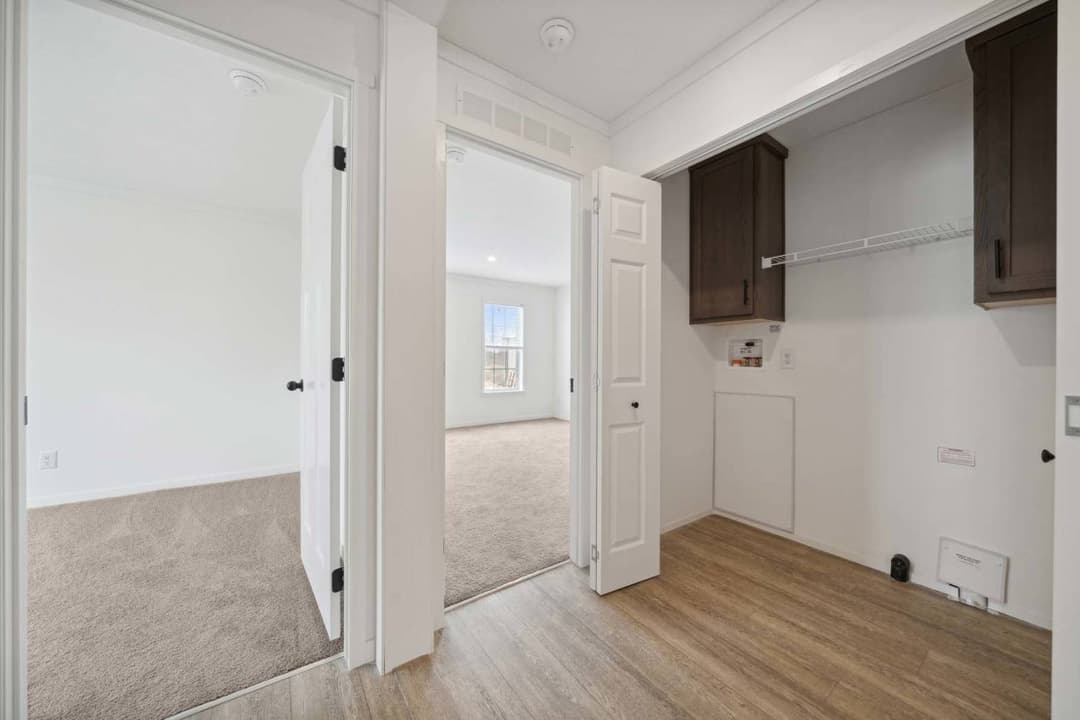East point - encore bedroom home features