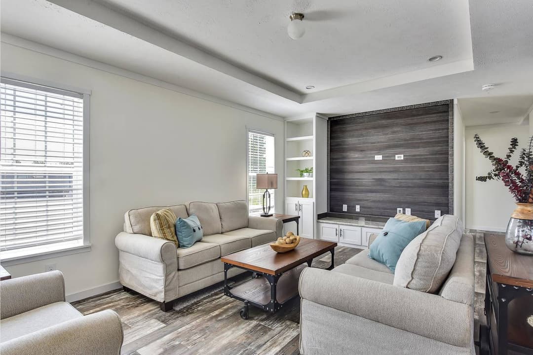 East point - elevate 56f interior home features