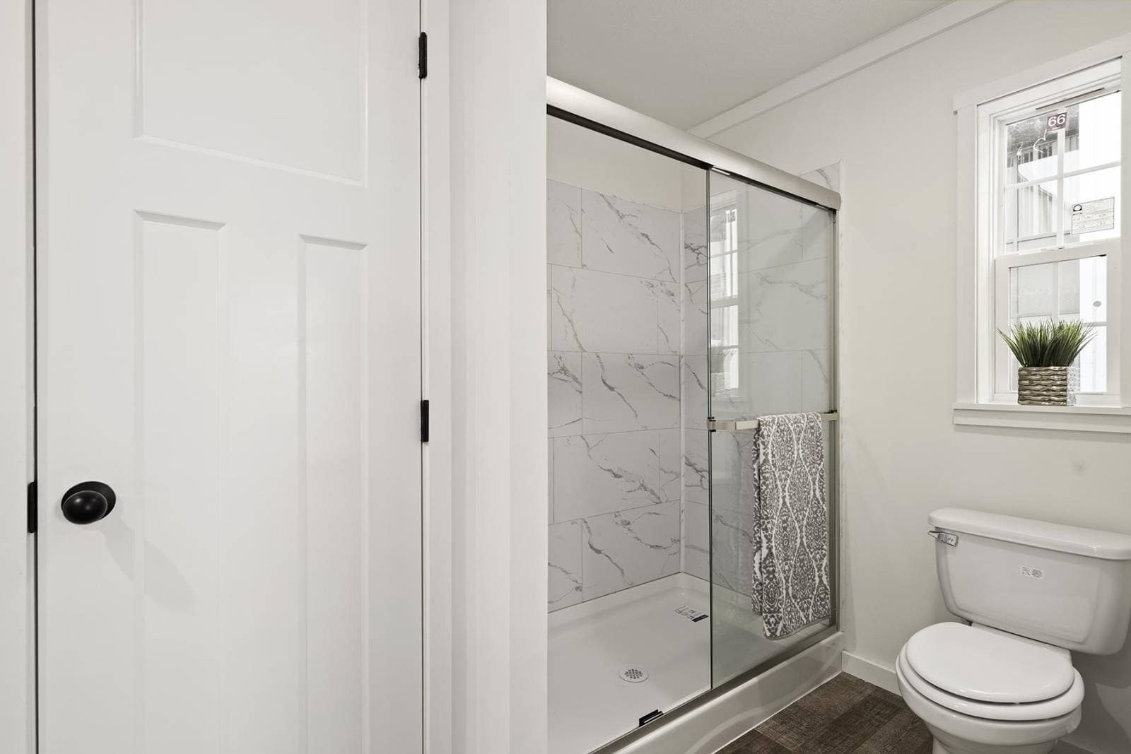 East point - aspire bathroom home features